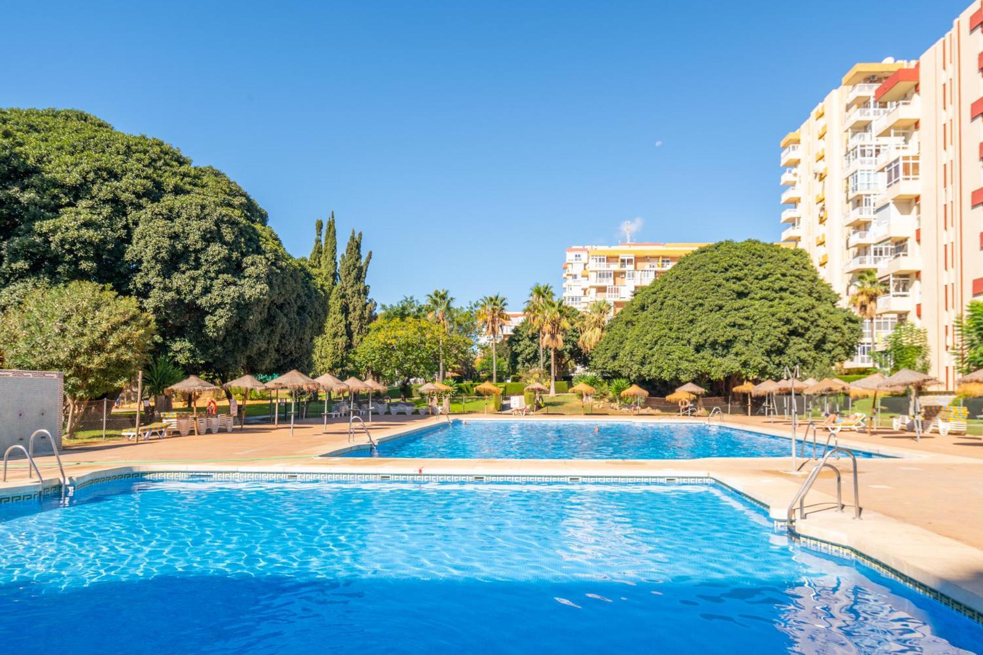 Hercules Pool & Beach بينالماذينا المظهر الخارجي الصورة