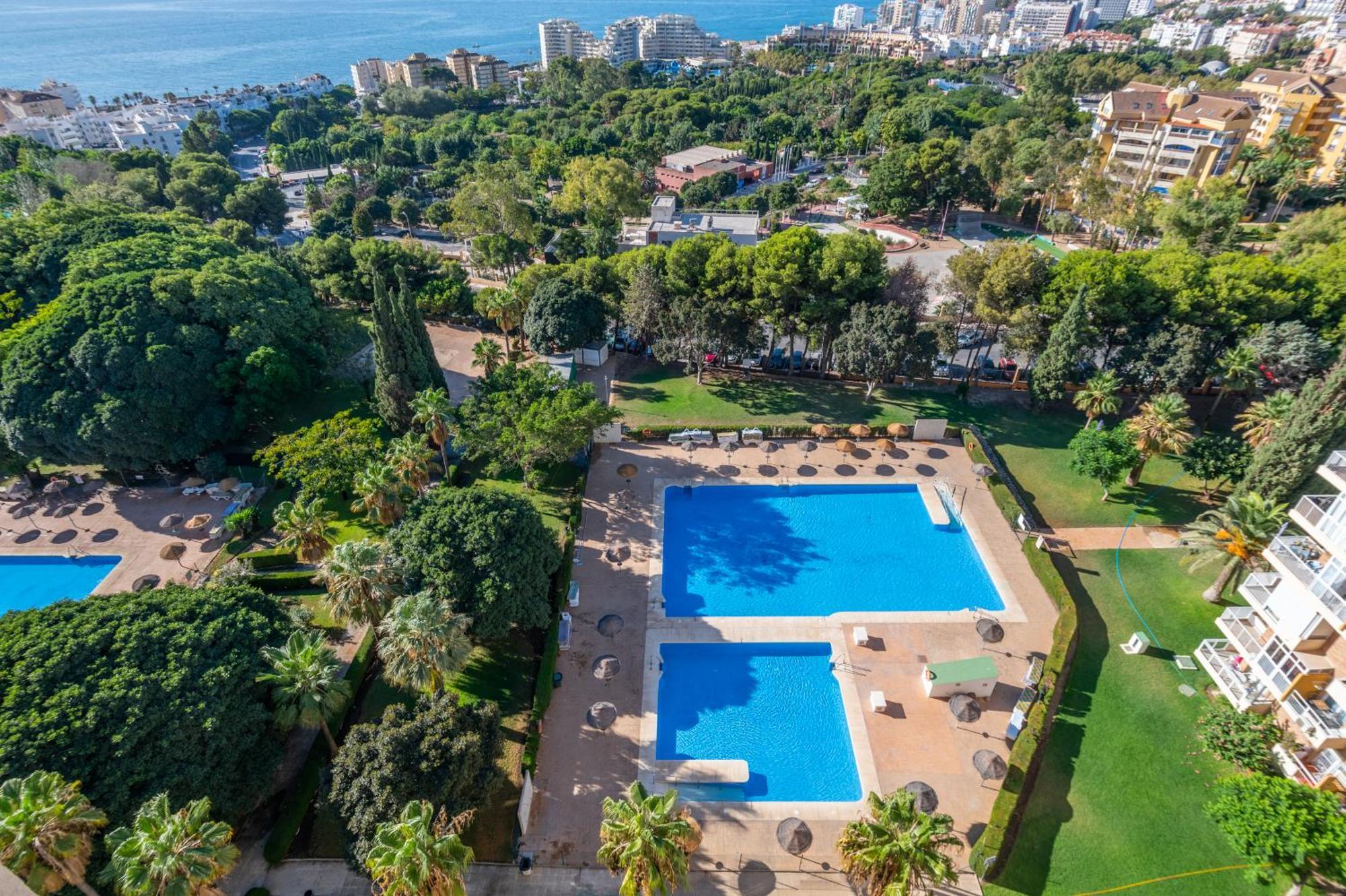 Hercules Pool & Beach بينالماذينا المظهر الخارجي الصورة