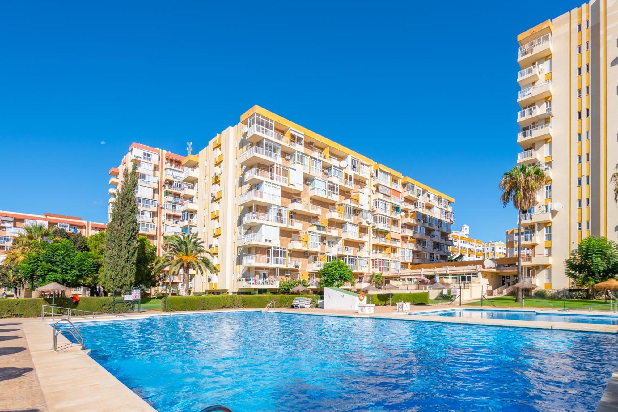 Hercules Pool & Beach بينالماذينا المظهر الخارجي الصورة
